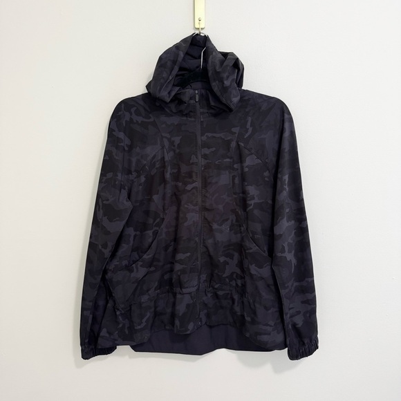 Lululemon Pack It Up Camo Jacket - Picture 4 of 9